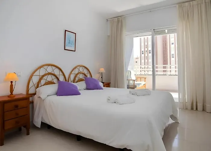 Апартаменти Homeincalpe Apolo Xiv *